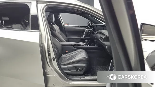 Lexus UX250h 2020 Серый из Кореи, фото 3