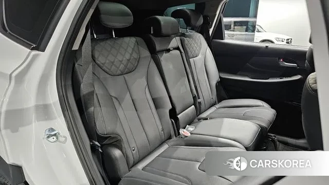 Hyundai The New Santa Fe 2023 Белый из Кореи, фото 3