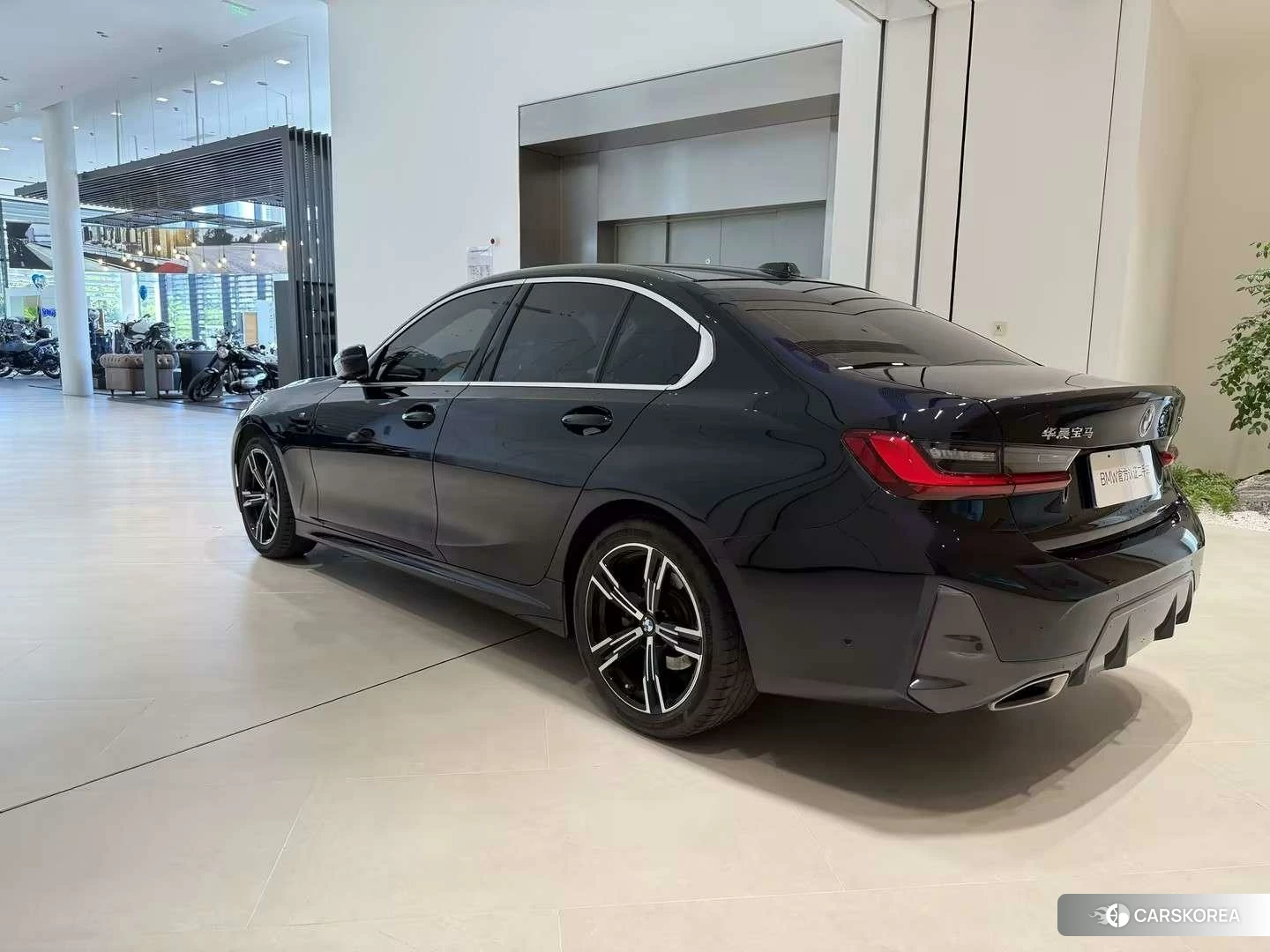 BMW 3 series 2022 Черный из Китая, фото 3