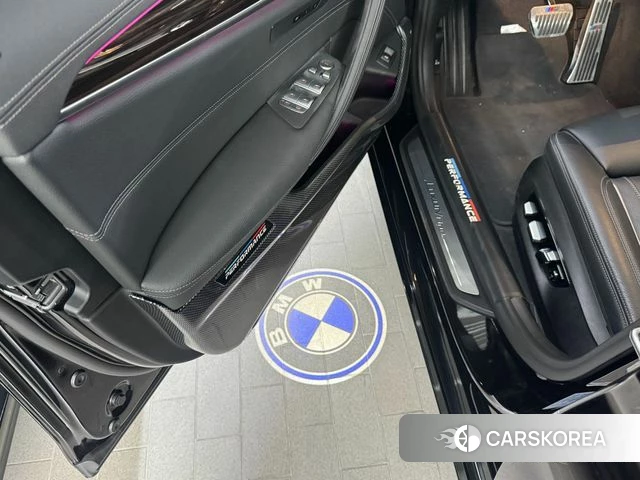 BMW 5 Series (G30) id 3865001 из Кореи 3