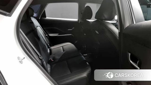 Hyundai Kona (SX2) 2023 Белый из Кореи, фото 3