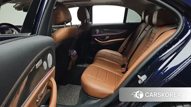 Mercedes-Benz E-Class W213 2018 Синий из Кореи, фото 3