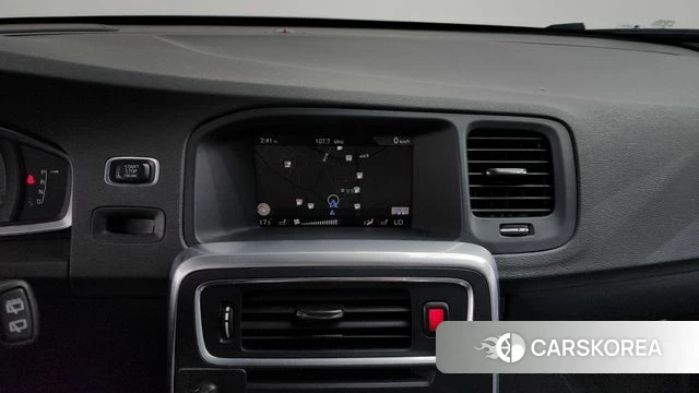 Volvo V60 Cross-Country 2018 Серый из Кореи, фото 3