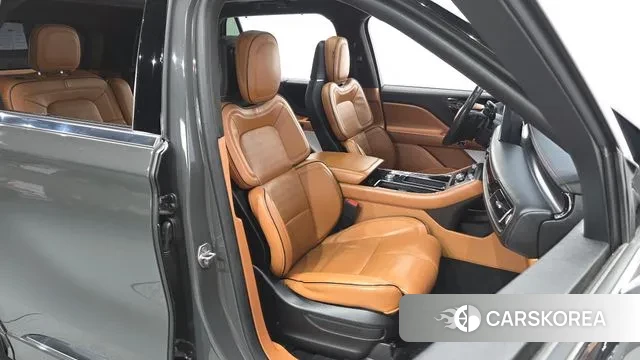 Lincoln Aviator 2nd generation 2021 Серый из Кореи, фото 3