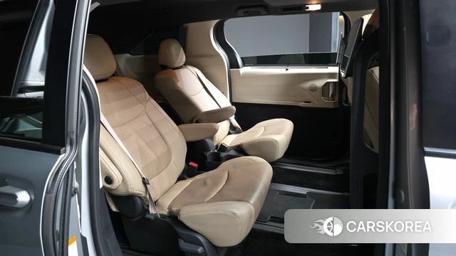 Toyota Sienna 4th Generation 2021 Серебряный из Кореи, фото 3