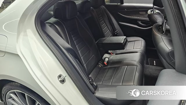 Mercedes-Benz E-Class W213 2022 Белый из Кореи, фото 3