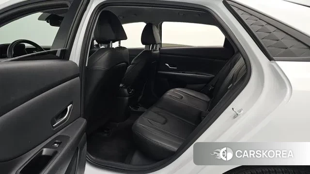 Hyundai The New Avante (CN7) 2024 Белый из Кореи, фото 3