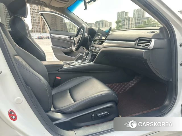 Honda Accord 2021 Белый из Китая, фото 3