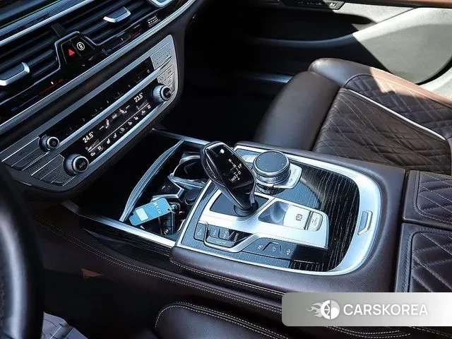 BMW 7 Series (G11) 2020 Черный из Кореи, фото 3