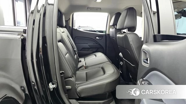 Chevrolet (GM Daewoo) Real New Colorado 2022 Черный из Кореи, фото 3