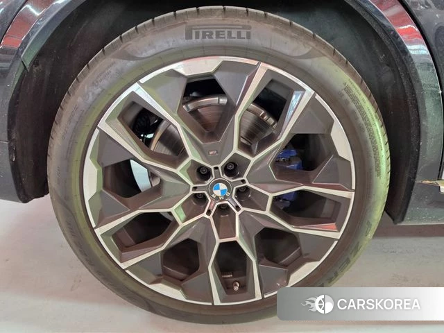 BMW X7 (G07) 2025 Черный из Кореи, фото 3
