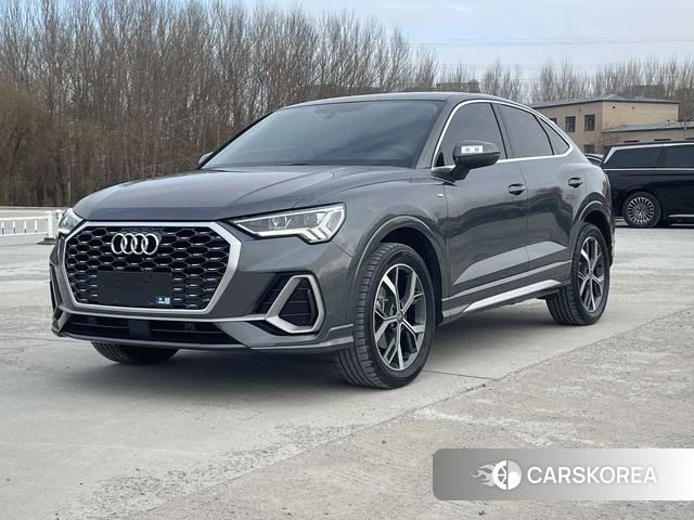 Audi Q3 Sportback 2021 Темно-серый из Китая, фото 3
