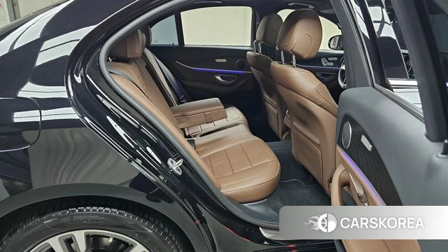 Mercedes-Benz E-Class W213 2023 Черный из Кореи, фото 3