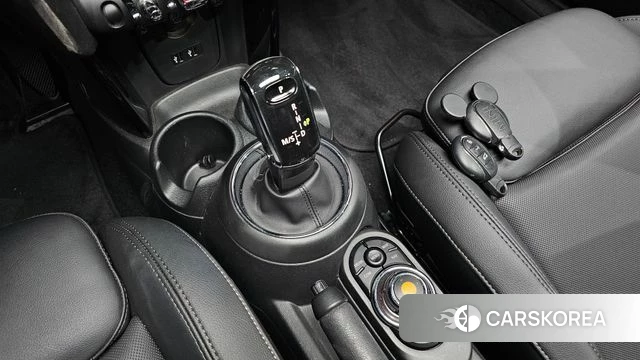 Mini Cooper 2020 Жемчужный цвет из Кореи, фото 3