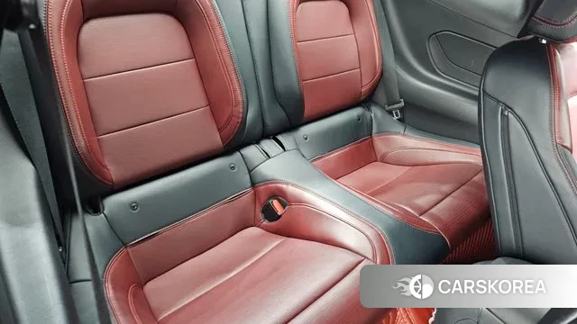 Ford Mustang 7th Generation 2024 Светло-серебряный цвет из Кореи, фото 3