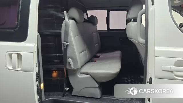 Hyundai The New Grand Starex 2019 Белый из Кореи, фото 3