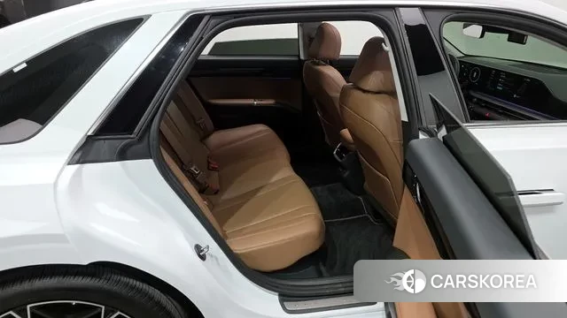 Hyundai Grandeur Hybrid (GN7) 2023 Белый из Кореи, фото 3