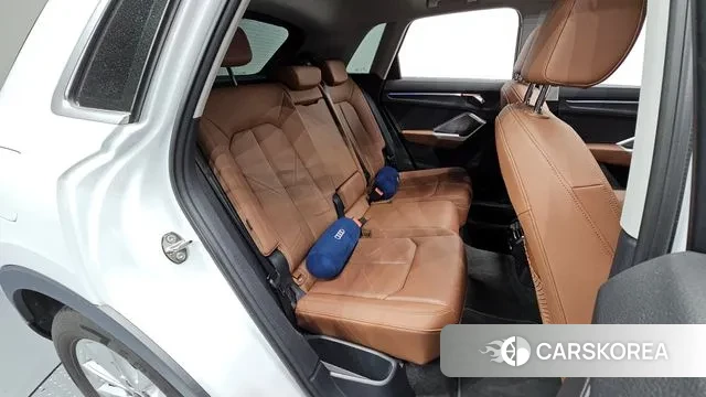 Audi Q3 (F3) 2022 Белый из Кореи, фото 3