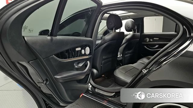 Mercedes-Benz E-Class W213 2018 Черный из Кореи, фото 3