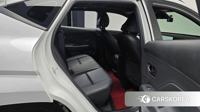 Hyundai Kona (SX2) 2024 Белый из Кореи, фото 3