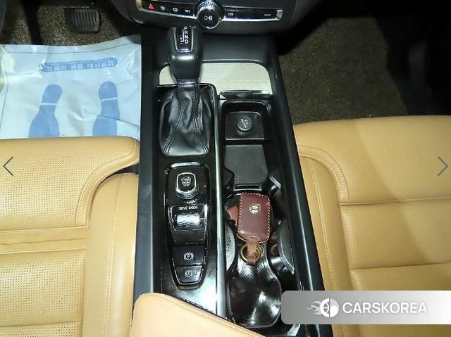 Volvo XC60 second Generation 2019 Белый из Кореи, фото 3