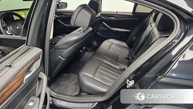 BMW 5 Series (G30) 2023 Черный из Кореи, фото 3