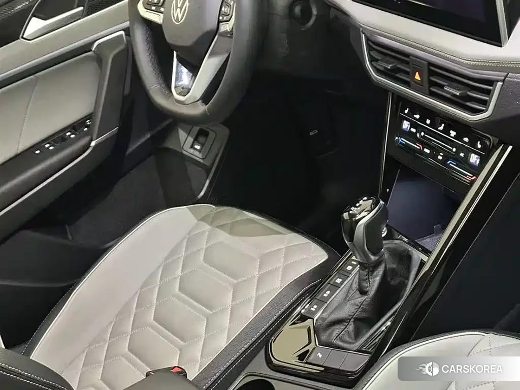 Volkswagen Tayron 2024 Silver/gray из Китая, фото 4
