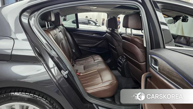 BMW 5 Series (G30) 2019 Серый из Кореи, фото 3