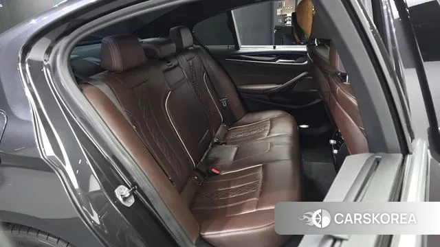 BMW 5 Series (G30) 2022 Серый из Кореи, фото 3