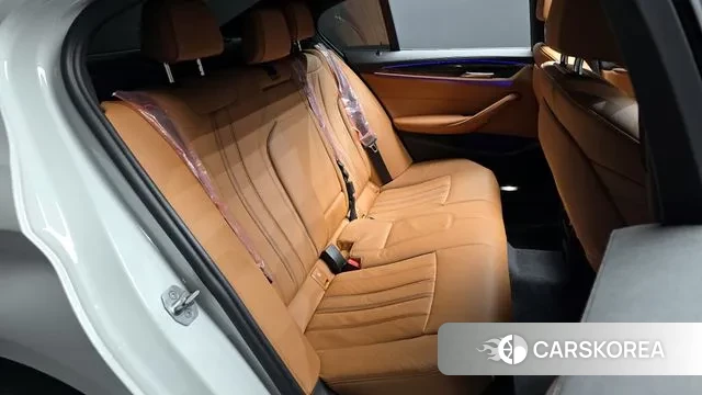 BMW 5 Series (G30) 2021 Белый из Кореи, фото 3