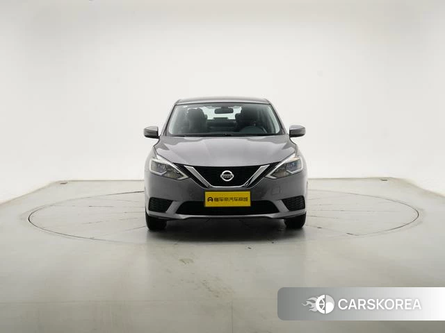 Nissan Xuan Yi 2026 Серебристо-серый из Китая, фото 3
