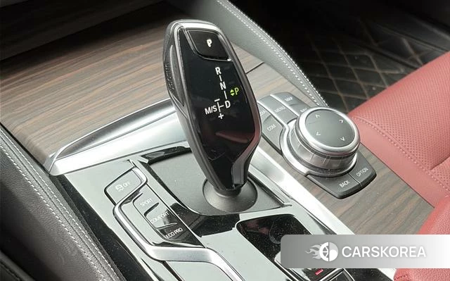 BMW 5 series 2022 Белый из Китая, фото 3