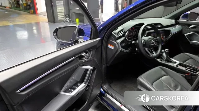 Audi Q3 (F3) 2023 Синий из Кореи, фото 3