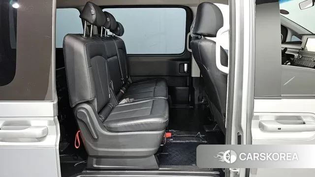 Hyundai Staria 2022 Серебряный из Кореи, фото 3