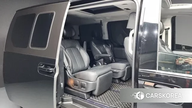 Hyundai Staria 2021 Черный из Кореи, фото 3