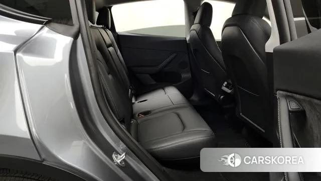 Tesla Model Y 2024 Серый из Кореи, фото 3