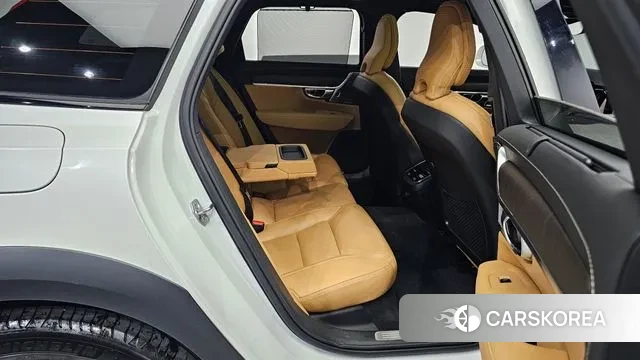 Volvo V90 Cross-Country 2021 Белый из Кореи, фото 3
