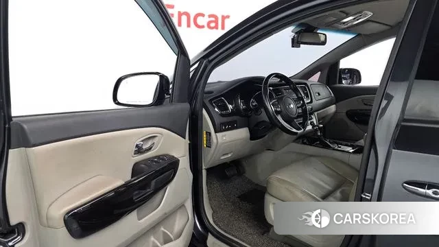 Kia The New Carnival 2018 Серый из Кореи, фото 3