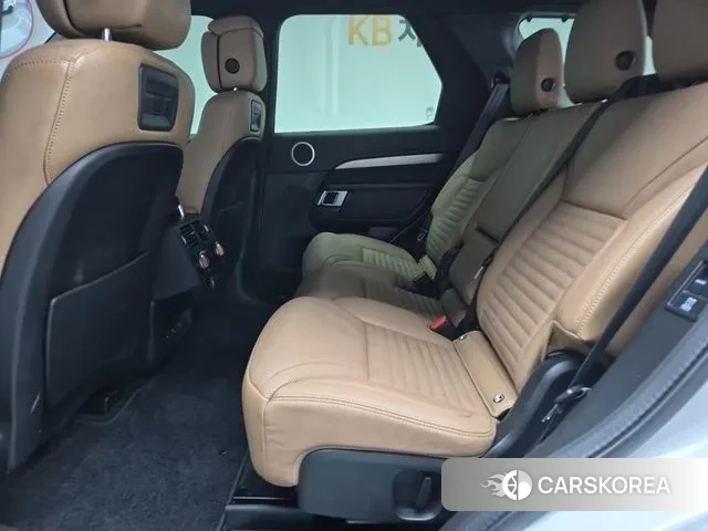 Land Rover Discovery 5 2023 Белый из Кореи, фото 3