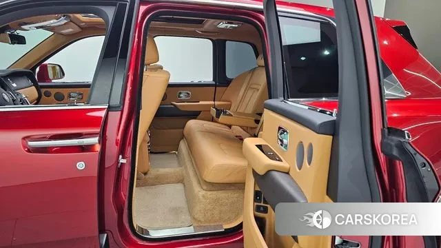 Rolls-Royce Cullinan id 3492304 из Кореи 3