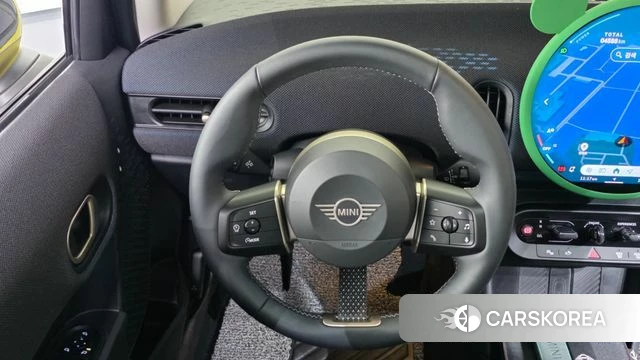 Mini Cooper C 4th generation 2025 Желтый из Кореи, фото 3