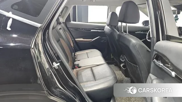 Kia Seltos 2021 Черный из Кореи, фото 3