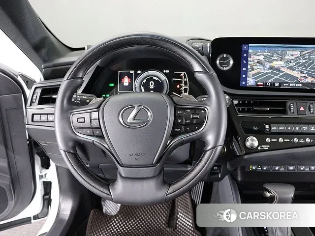 Lexus ES300h 7th generation 2024 Белый из Кореи, фото 3