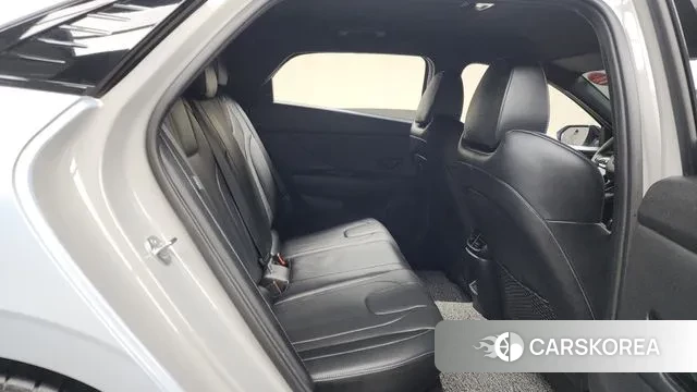 Hyundai The New Avante (CN7) 2024 Светло-серебряный цвет из Кореи, фото 3