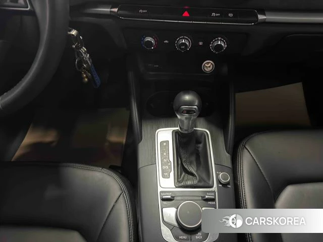 Audi A3 2021 Белый из Китая, фото 3