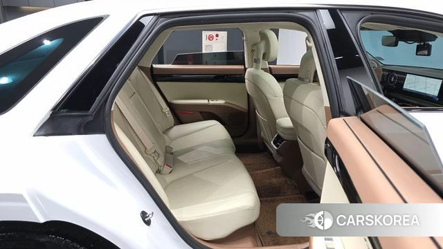 Hyundai Grandeur Hybrid (GN7) 2024 Белый из Кореи, фото 3