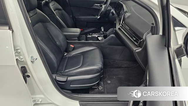 Kia Sportage 5th Generation 2023 Белый из Кореи, фото 3