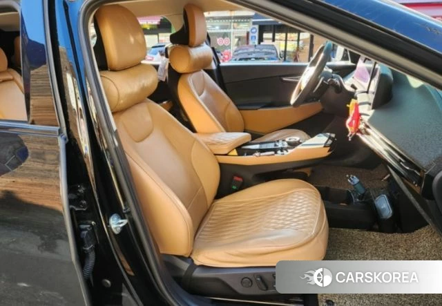 Kia EV6 2023 Черный из Кореи, фото 3