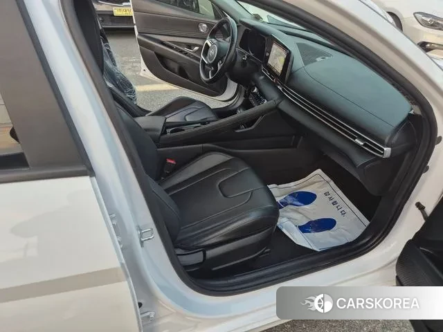 Hyundai Avante Hybrid (CN7) 2021 Белый из Кореи, фото 3