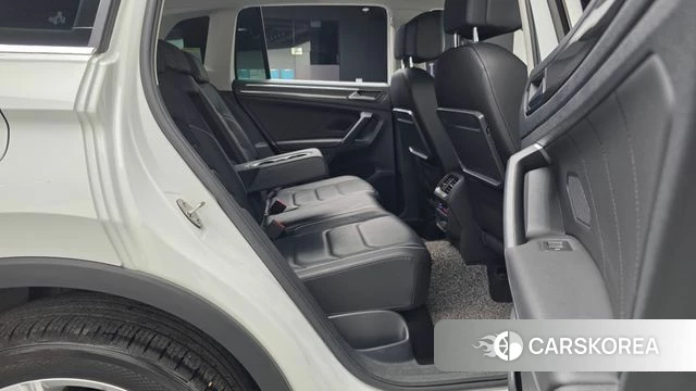 Volkswagen Tiguan second Generation 2020 Белый из Кореи, фото 3